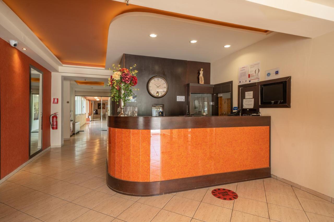 Tselikas Hotel โคซานี ภายนอก รูปภาพ