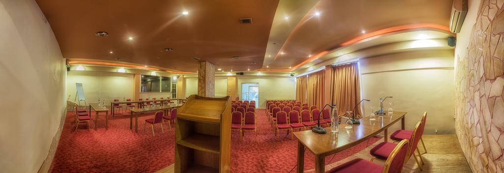 Tselikas Hotel โคซานี ภายนอก รูปภาพ