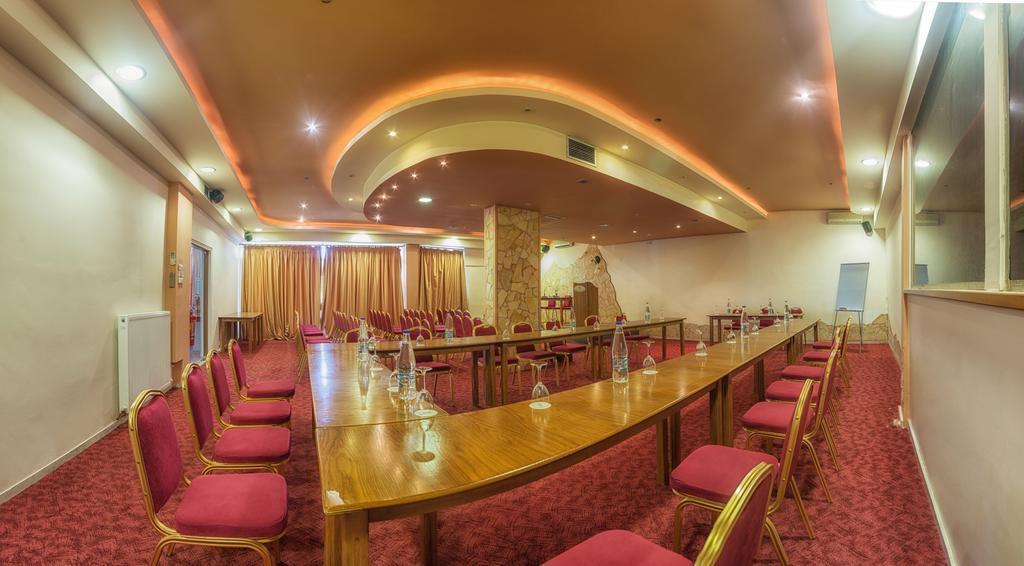 Tselikas Hotel โคซานี ภายนอก รูปภาพ