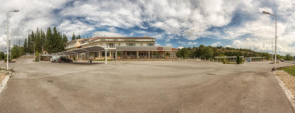 Tselikas Hotel โคซานี ภายนอก รูปภาพ